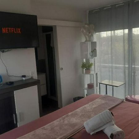 Love Room Seduction Tremblay-en-France Exteriör bild