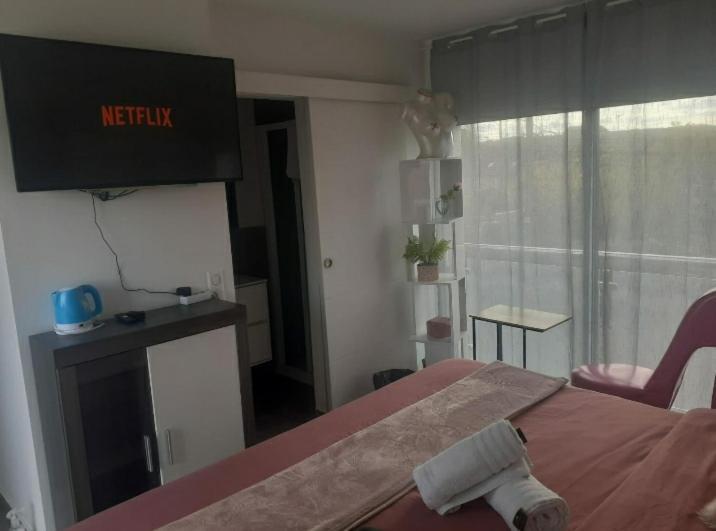 Love Room Seduction Tremblay-en-France Exteriör bild